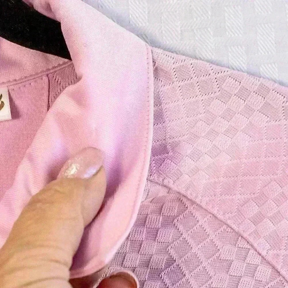 Lopez/Nancy Lopez Size S DeLux Dri pink geometric embossed short sleeve polo - Picture 4 of 16